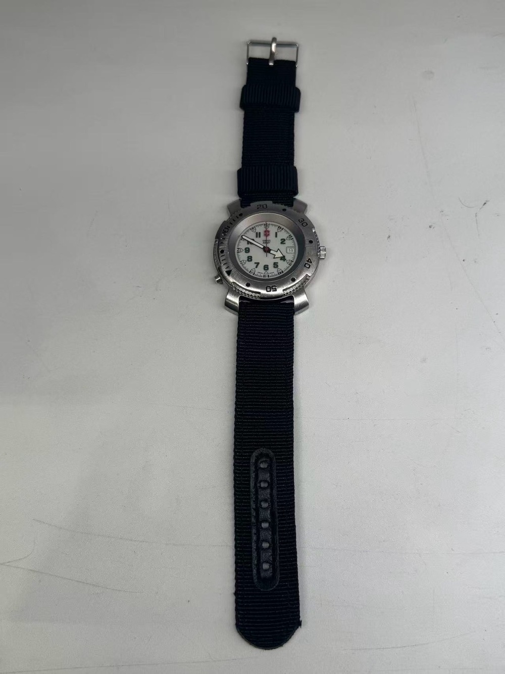 Vintage Swiss Army Quartz Field Men Watch 39.6mm White Dial New Battery Runs - Picture 9 of 10